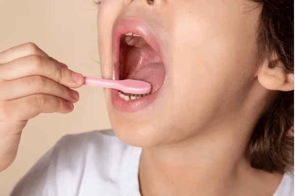 Importancia de limpiar la lengua