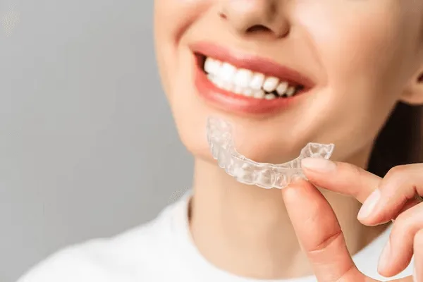 Invisalign Precios en Vitaldent y Adeslas