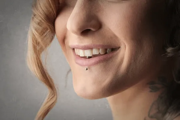 Piercing en el labio todo lo que necesitas saber