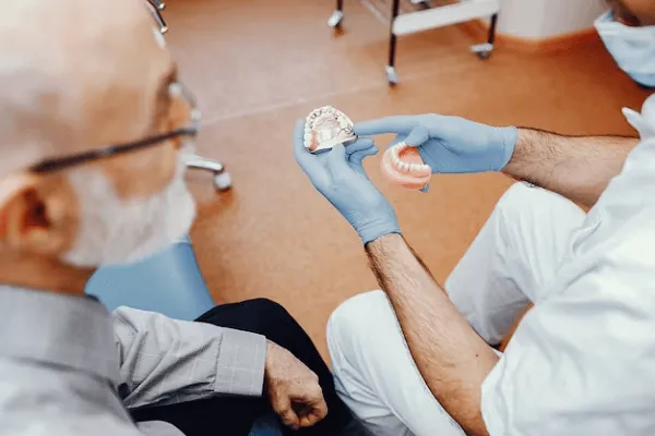 Tratamiento de la inflamación en implantes dentales