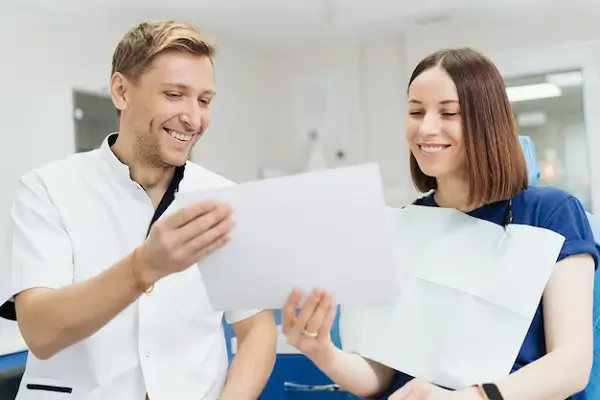 Importancia de ir al dentisa para cuidar las encías