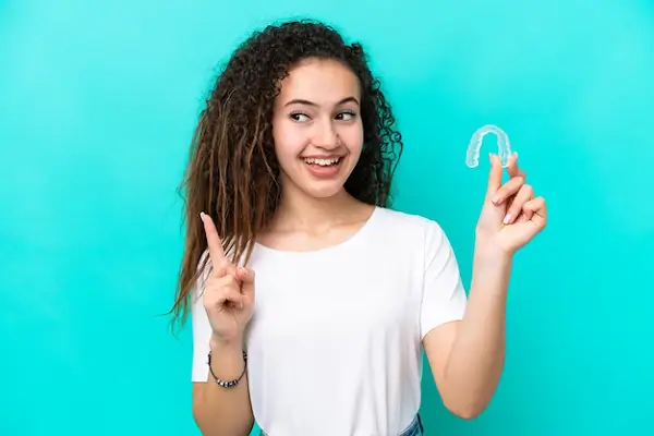 Proceso para quitar el invisalign
