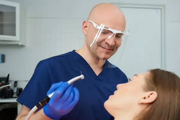 La Revolución del Curetaje con Láser en la Odontología