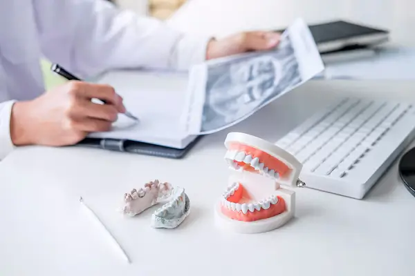 Guía de precios de implantes dentales