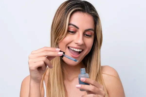 Manejo y cuidado de la falta de esmalte en los dientes