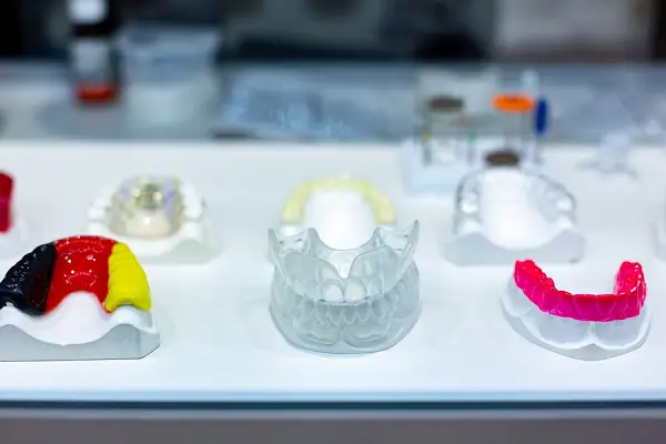 Prótesis dentales completas removibles