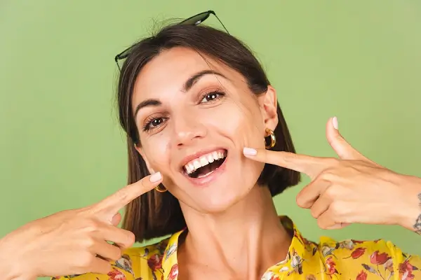Todo sobre las carillas dentales naturales