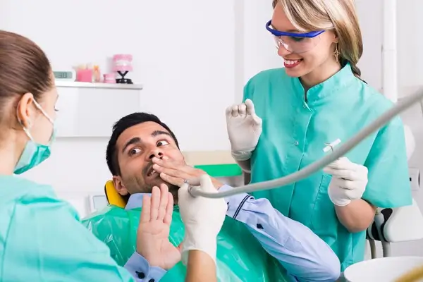 Consejos prácticos para una rápida recuperación tras la extracción de muelas
