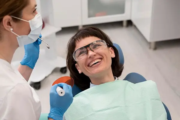 Soluciones efectivas para la periodontitis: Carillas dentales